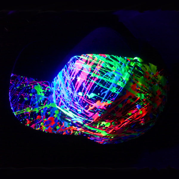 COUCHUK - UV REACTIVE - HALF SPLAT FLATPEAK CAP BLACK - Clubwear - PLUR - Rave clothing