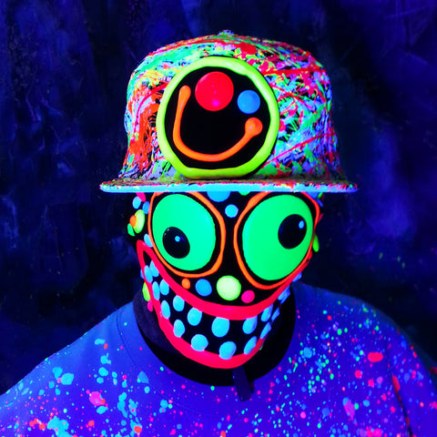 COUCHUK - UV REACTIVE - SQUIDGY FACE CAP WHITE - Clubwear - PLUR - Rave clothing