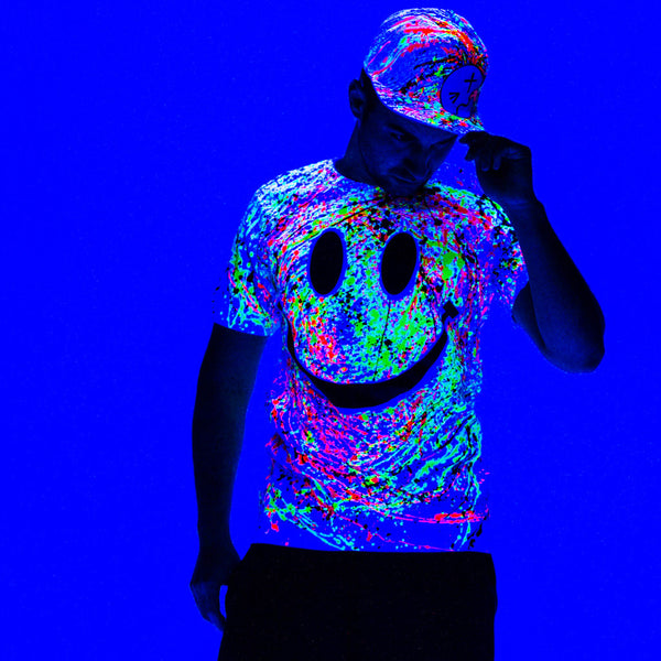 COUCHUK - UV REACTIVE - GRIN UNISEX T-SHIRT WHITE - Clubwear - PLUR - Rave clothing