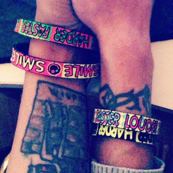 COUCHUK - UV REACTIVE - SLOGAN BANDS HARDER FASTER LOUDER THIN - Clubwear - PLUR - Rave clothing